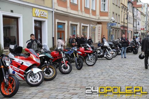Motojajeczko na opolskim rynku mimo niesprzyjającej pogody