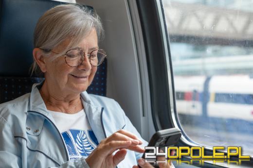 Jakie warunki muszą zostać spełnione, by senior miał zniżki na pociąg?