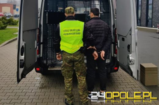 Decyzje deportacyjne po wyrokach. Trzech obywateli Ukrainy opuści Polskę