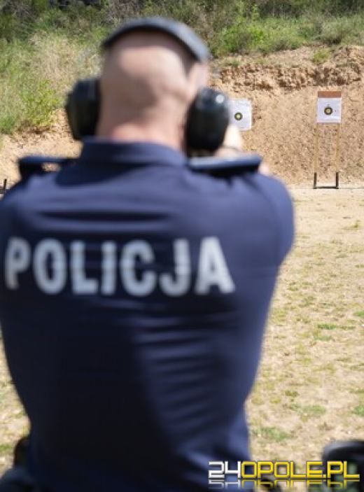 Opolscy policjanci zdobyli pierwsze miejsce w zawodach strzeleckich