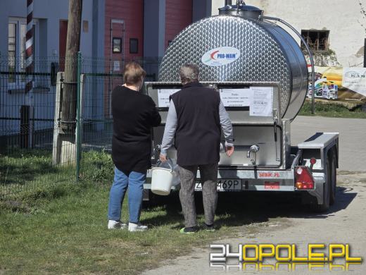 Mieszkańcy wsi Komorzno bez wody. Prokuratura wszczęła śledztwo po wykryciu substancji