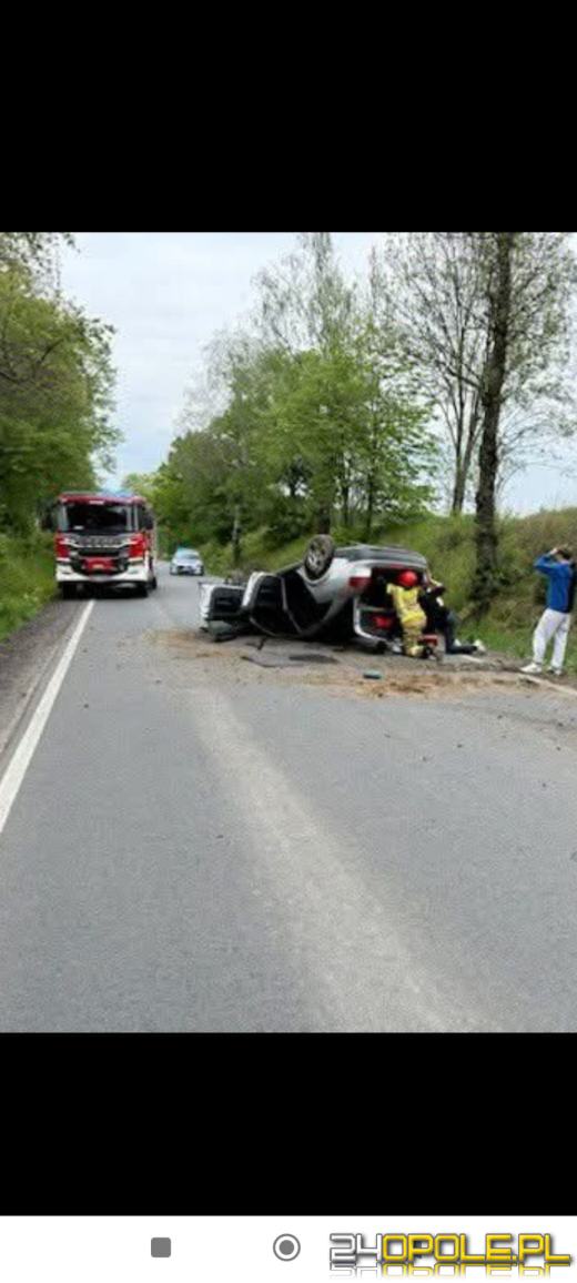 Zderzenie czterech aut pod Głubczycami. Sześć osób trafiło do szpitala
