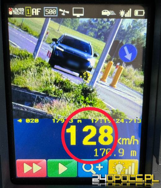 Pędził przez wieś mając na liczniku 128 km/h