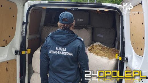 Nielegalny susz tytoniowy zatrzymany na autostradzie A4