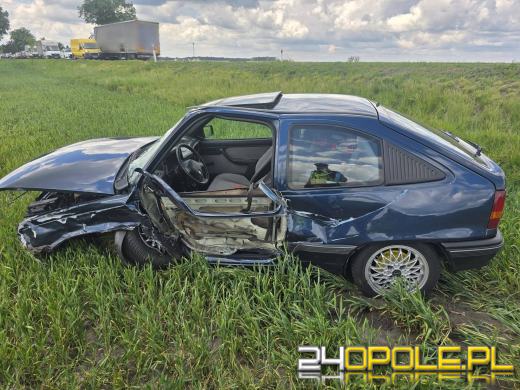 Zderzenie trzech aut w Piotrówce. Kierowca miał ponad 2 promile