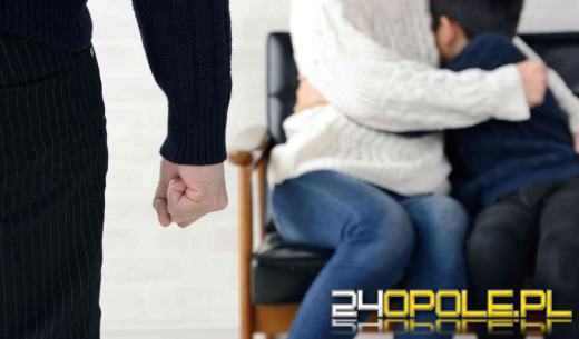 Domowe piekło przerwane po 14 latach małżeństwa - 40-latek z zarzutami