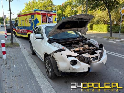 Zderzenie na skrzyżowaniu Kośnego i Katowickiej. W jednym z aut były dzieci