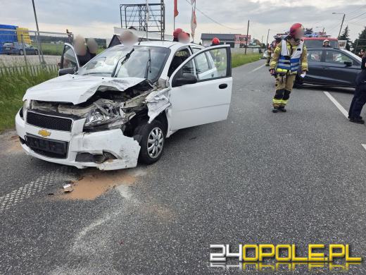Kolizja dwóch aut na DK94 w rejonie Nakła