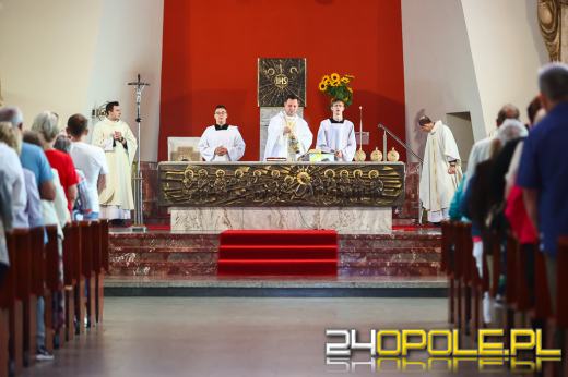 Procesje Bożego Ciała przeszły ulicami Opola. Wiernym dopisała pogoda