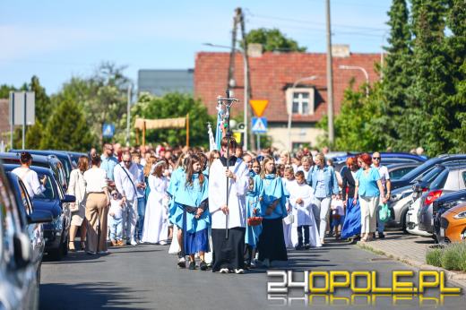 Procesje Bożego Ciała przeszły ulicami Opola. Wiernym dopisała pogoda