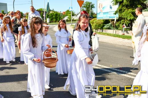 Procesje Bożego Ciała przeszły ulicami Opola. Wiernym dopisała pogoda