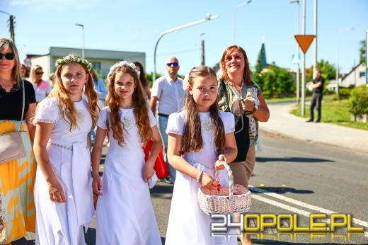 Procesje Bożego Ciała przeszły ulicami Opola. Wiernym dopisała pogoda
