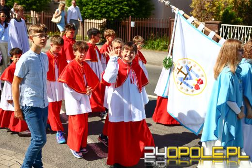 Procesje Bożego Ciała przeszły ulicami Opola. Wiernym dopisała pogoda