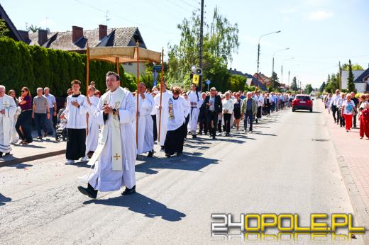 Procesje Bożego Ciała przeszły ulicami Opola. Wiernym dopisała pogoda