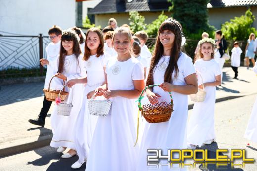 Procesje Bożego Ciała przeszły ulicami Opola. Wiernym dopisała pogoda