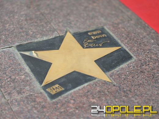 Ewa Bem z gwiazdą w Opolu. "Nie każcie mi płakać"
