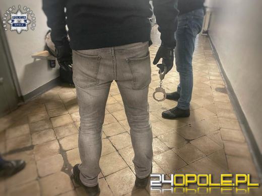 Najpierw ukradł telefon i pobił właściciela. Kilka godzin później zaatakował kolejną osobę