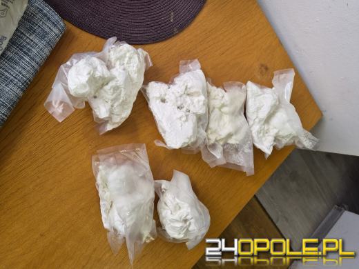 Uderzył w nieoznakowany radiowóz. Policjanci znaleźli narkotyki warte fortunę