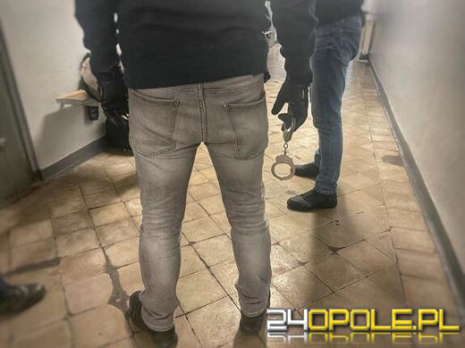 Zranił policjantkę podczas interwencji. 49-latek usłyszał zarzut