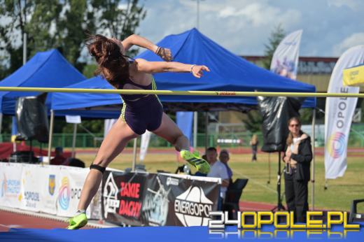 Jubileuszowy Festiwal Skoków w Opolu. Na stadionie rywalizuje mocna obsada