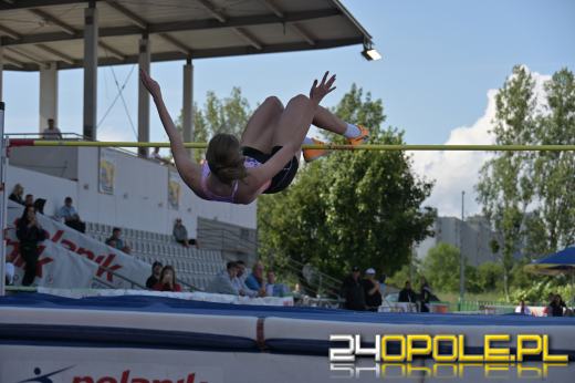 Jubileuszowy Festiwal Skoków w Opolu. Na stadionie rywalizuje mocna obsada