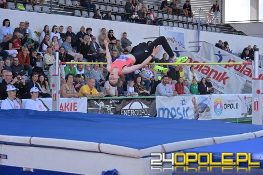 Jubileuszowy Festiwal Skoków w Opolu. Na stadionie rywalizuje mocna obsada