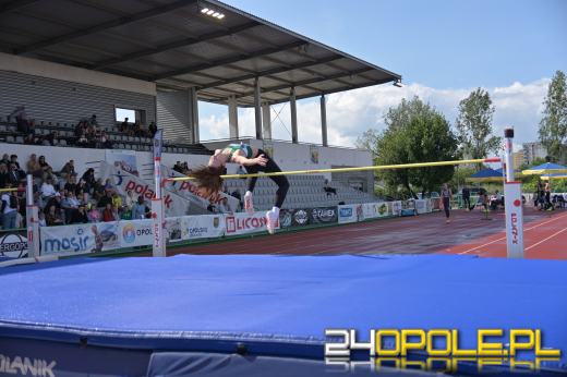 Jubileuszowy Festiwal Skoków w Opolu. Na stadionie rywalizuje mocna obsada