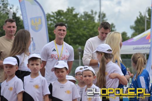 Jubileuszowy Festiwal Skoków w Opolu. Na stadionie rywalizuje mocna obsada