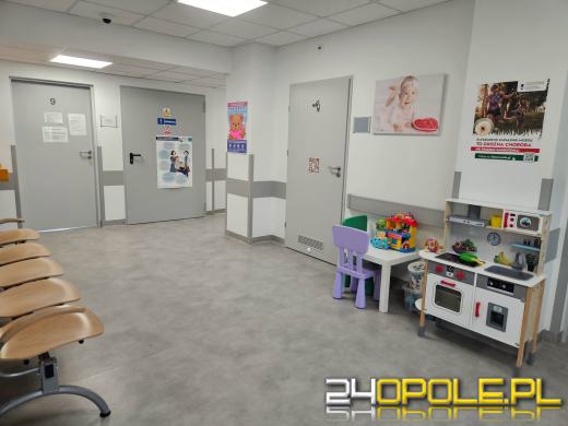 Tymczasowe zmiany przy wejściu głównym do Uniwersyteckiego Szpitala w Opolu 
