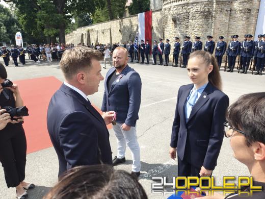 Wojewódzkie obchody Święta Policji w Krapkowicach. Komenda otrzymała sztandar