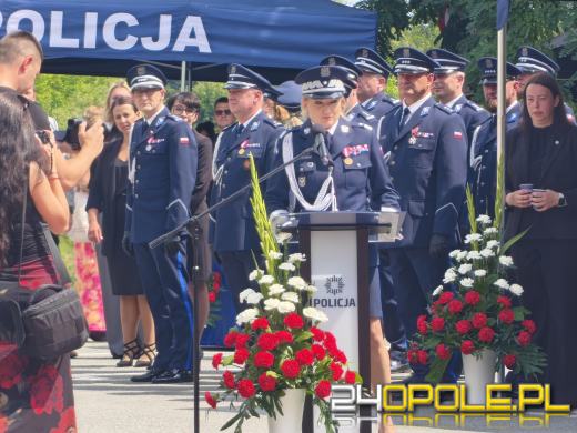 Wojewódzkie obchody Święta Policji w Krapkowicach. Komenda otrzymała sztandar