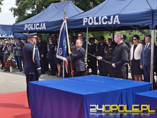 Wojewódzkie obchody Święta Policji w Krapkowicach. Komenda otrzymała sztandar