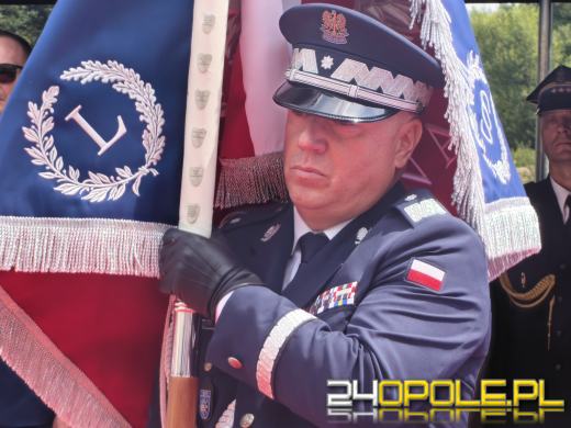 Wojewódzkie obchody Święta Policji w Krapkowicach. Komenda otrzymała sztandar