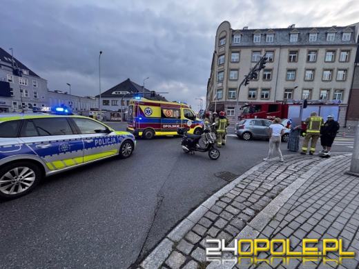 Zderzenie skutera z Toyotą w centrum Opola. Jedna osoba poszkodowana