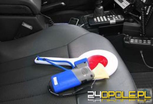 Pijany przyjechał motorowerem do lokalu. 24-latek zabrał mu kluczyki