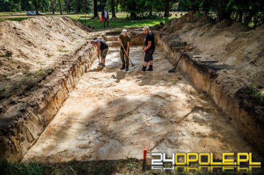 Trwają badania w Łambinowicach. Odnaleziono groby polskich żołnierzy