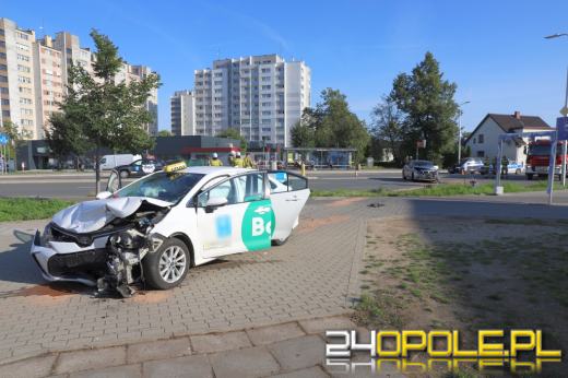 Wypadek na ulicy Niemodlińskiej w Opolu. Dwie osoby w szpitalu