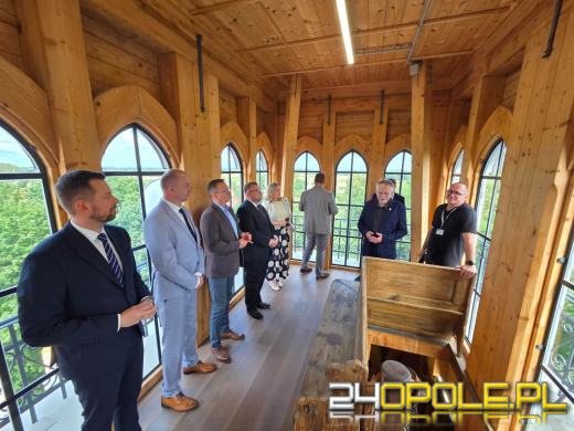 Zabytkowy pałac w Woskowicach Małych po kompleksowej rewitalizacji
