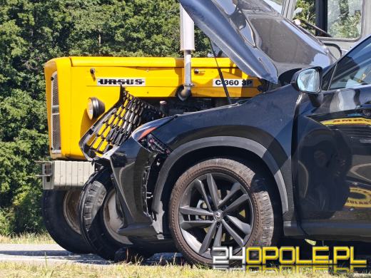 Wypadek na DW 414 w Chrzelicach. Droga jest zablokowana