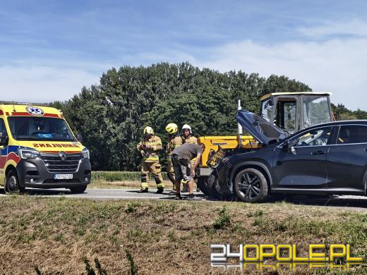 Wypadek na DW 414 w Chrzelicach. Droga jest zablokowana