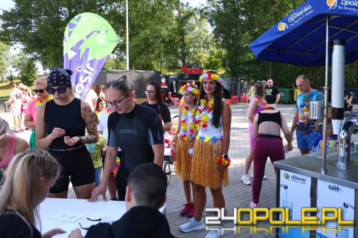 Wakacyjny vibe na Bolko. Biegacze ruszyli z plażowymi dodatkami