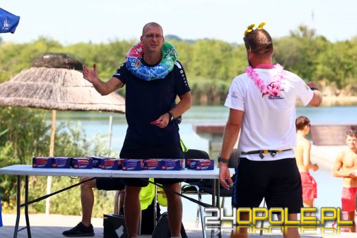Wakacyjny vibe na Bolko. Biegacze ruszyli z plażowymi dodatkami