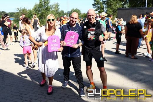 Wakacyjny vibe na Bolko. Biegacze ruszyli z plażowymi dodatkami