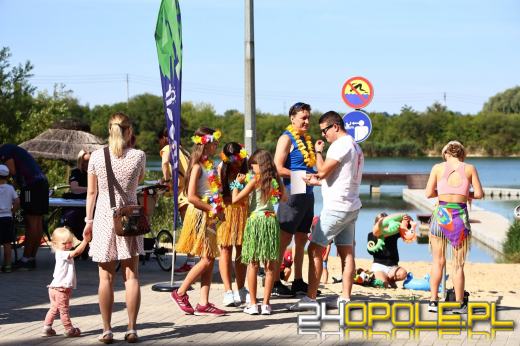 Wakacyjny vibe na Bolko. Biegacze ruszyli z plażowymi dodatkami
