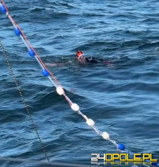 Ponad 100 kilometrów za nią. Karolina Szczepaniak płynie przez Bałtyk dla Piotra. Aktualizacja