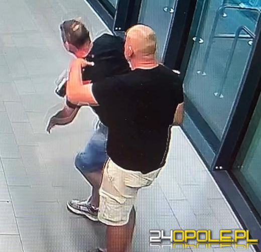 Dzielnicowy po służbie zatrzymał złodzieja alkoholu