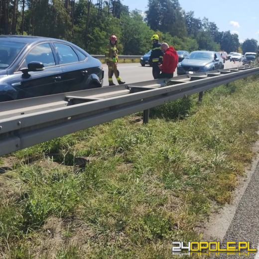 Trzy zdarzenia na A4. Dachowanie i kolizje na obu jezdniach