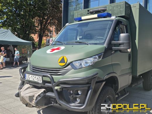 Święto Wojska Polskiego w Opolu. Uroczysty apel i wojskowy piknik