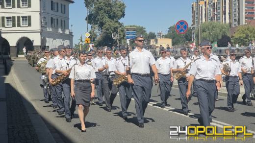 Święto Wojska Polskiego w Opolu. Uroczysty apel i wojskowy piknik