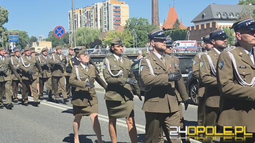 Święto Wojska Polskiego w Opolu. Uroczysty apel i wojskowy piknik
